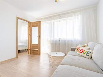 2 POKOJE 32,5 m BALKON OSTATNIE PIĘTRO 