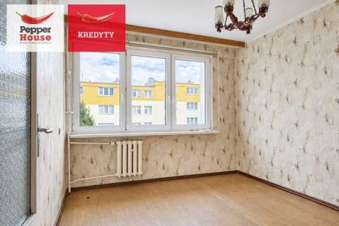 3 pokoje w Redłowie do remontu 55m2
