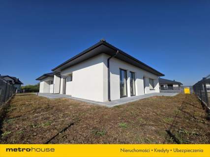  NOWY DOM RAKOWISKA 104,8 m DZIAŁKA 322 m 