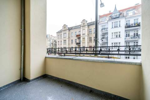 Urządzone dwa pokoje balkon kamienica Wilda
