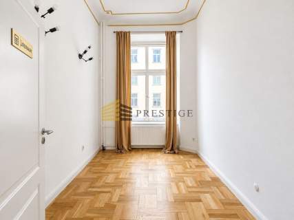 Lokal w zabytkowej kamienicy z windą, CENTRUM