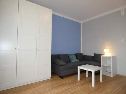 Kawalerka 30 m2, komórka - Rostka 7, Szobiszowice