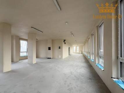 Nieruchomość komercyjna na sprzedaż, 888 m2, Warszawa