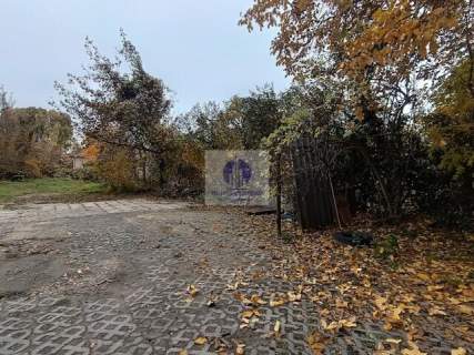 Włochy plac 300 m2 do wynajęcia