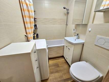 3 pokojowe z osobną kuchnią i loggią 48 m 2.