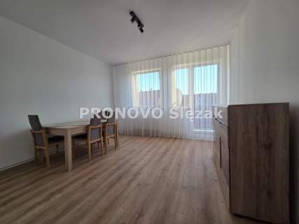 Sprzedam 3 pok po remoncie z balkonem w Trzebnicy.