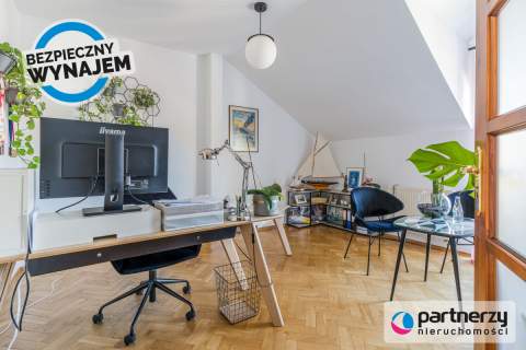 135m2 3 miejsca parkingowe, klimatyzacja,2 balkony