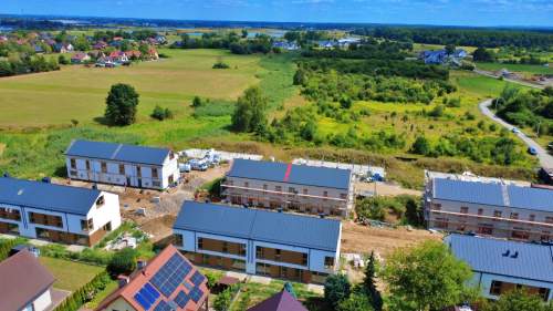 Dom z ogrodem 80,57 m 2 miejsca w cenie