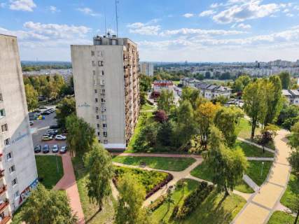 Północ 2 pokoje duży balkon winda po remoncie