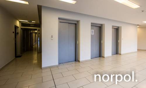 Komfortowe mieszkanie z osobną sypialnią w kompleksie Angel City