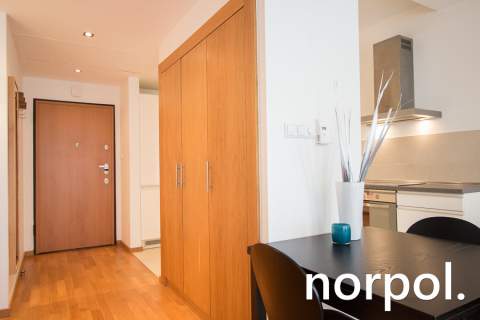 Angel Plaza Apartament 48 m z widokiem na ogród komórka, mi