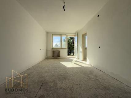 Mieszkanie do remontu - 28 m , balkon, I piętro