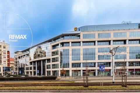 Mieszkanie z garderobą i garażem