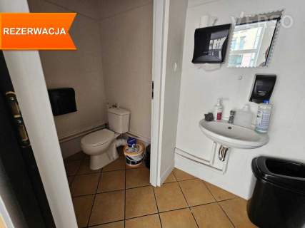 Lokal w ciągu handlowym przy Biedronce