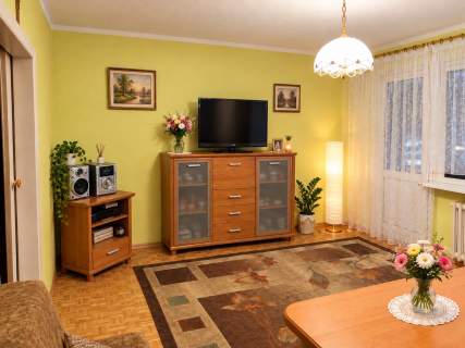 3 pokoje z balkonem i dużą oddzielną kuchnią