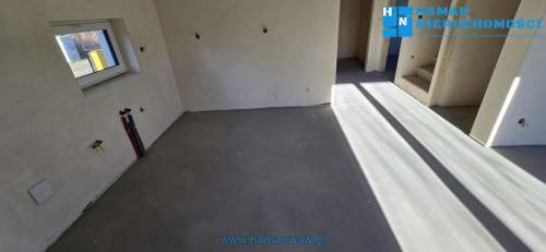 Połowa bliźniaka, 5 pokoi, działka o pow. 300m2