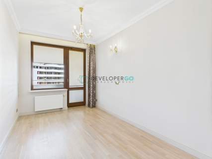 Elegancki Apartament na 10 piętrze