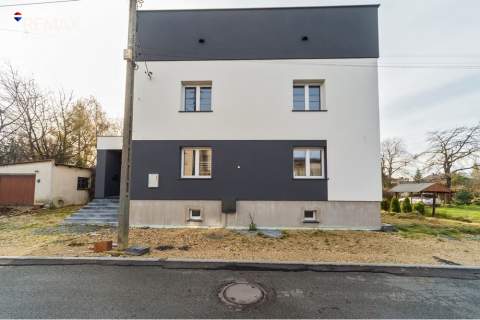 Dom po generalnej modernizacji, duża działka