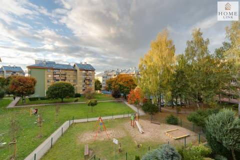 Trzy pokoje z dużym balkonem i piwnicą 11m