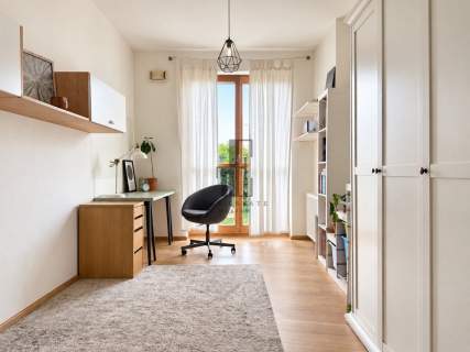 APARTAMENT Z DWOMA OGRODAMI 122 M MIASTECZKO