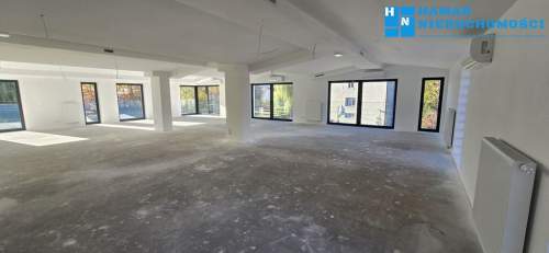 Lokal o pow. 164m2 do własnej aranżacji, doskonale doświetlony