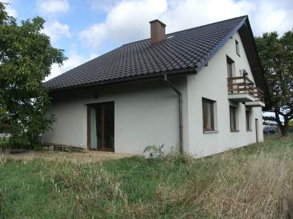dom wolnostojący niezamieszkały