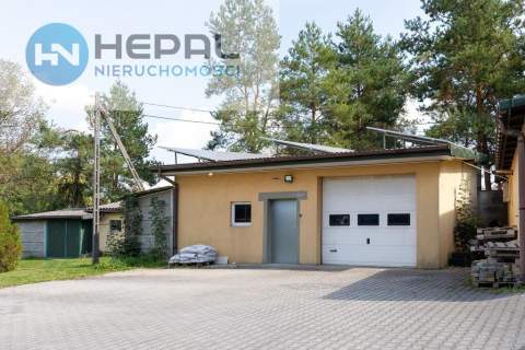 Do wynajęcia dom z biurami 214 m i 2 pomieszczenia po 100 m ,...