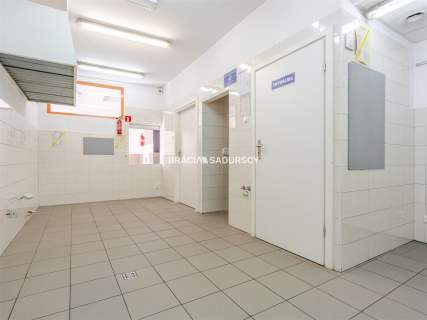 Budynek usługowy i hala   465 m - Kraków
