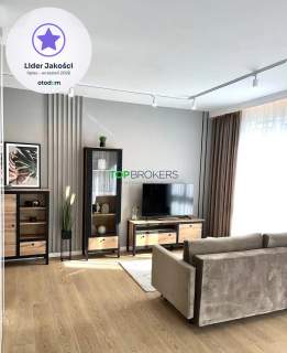 Salon z aneksem i 2 pokoje, balkon, garaż