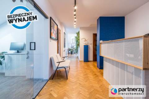 135m2 3 miejsca parkingowe, klimatyzacja,2 balkony