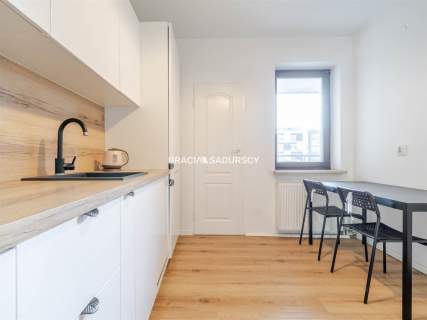 64m2 4 pok os kuchnia balkon Bronowice