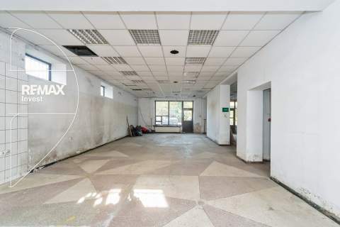 Lokal z parkingiem w centrum miasta