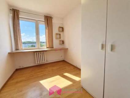 4-pokojowe mieszkanie z balkonem