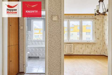 3 pokoje w Redłowie do remontu 55m2