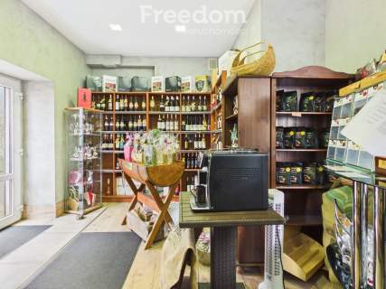 Lokal handlowo-usługowy 24,70 m w centrum Brzegu ul. Sta