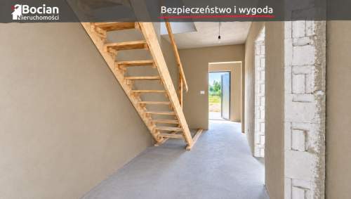 Funkcjonalny, słoneczny bliźniak z dużym ogrodem