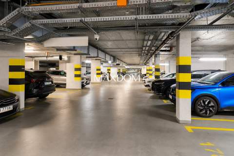 Metro Młociny 800m 2017r garaż ostatnie piętro