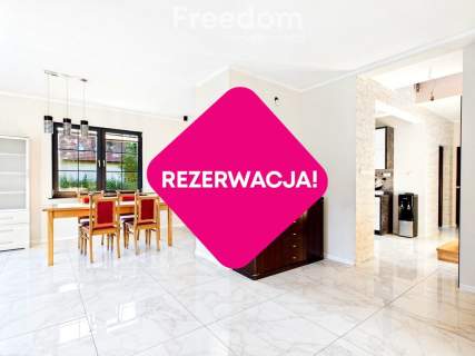 Dom z garażem i tarasem w Nowej Wsi