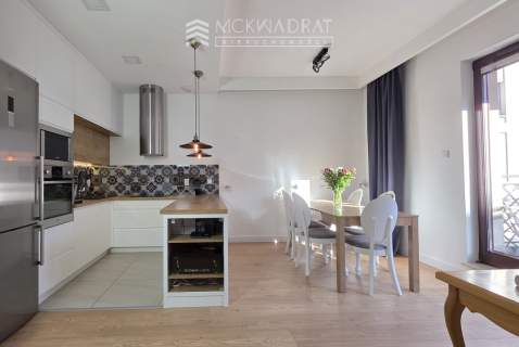Centrum, Młynowa Apartament 71 m2, 3 pokoje, parking
