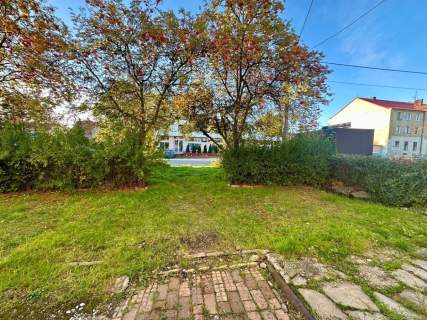 Kamienica 10 pokoi, działka 486 m2 Centrum Borowa
