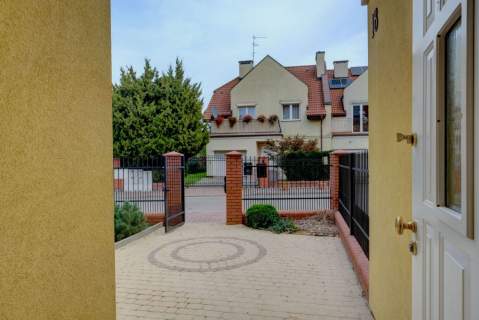 Budynek 274m na sprzedaż - Warszawa Bielany