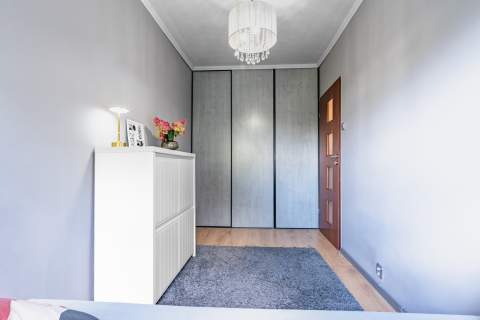 3 POKOJE 58,8 m I PIĘTRO BALKON OS. KMITY
