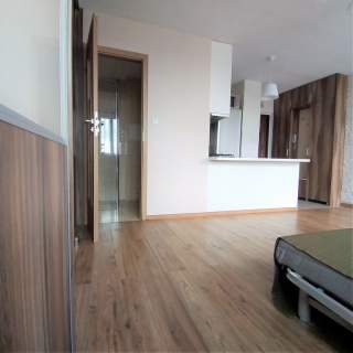 Kawalerka na sprzedaż 26 m2 balkon piwnicaSky Tower