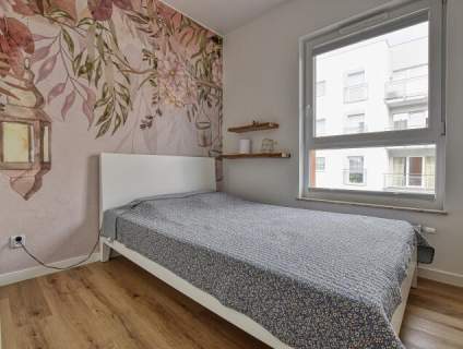 70 m2 3 pokoje Balkon 10 m2 Wysoki standard