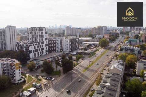 Kawalerka przy Placu Szembeka z widokiem na zieleń