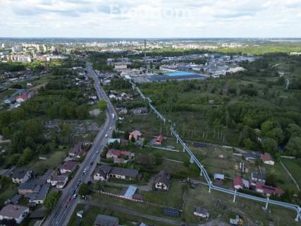 Działka z zabudowaniami