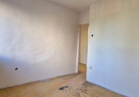 2 pokoje OSOBNA KUCHNIA balkon DO REMONTU