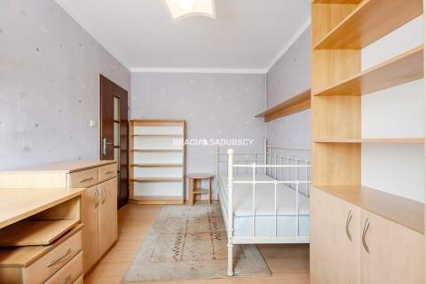 3 pok/ osobna kuchnia/ balkon- ul. Stojałowskiego.