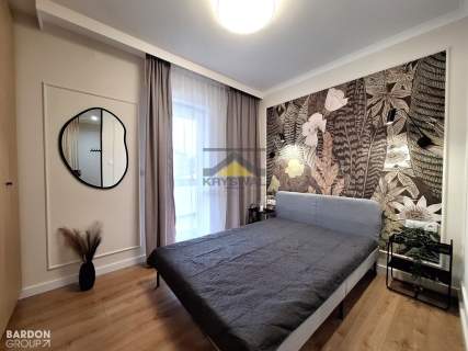 Apartament w centrum miasta z widokiem na park