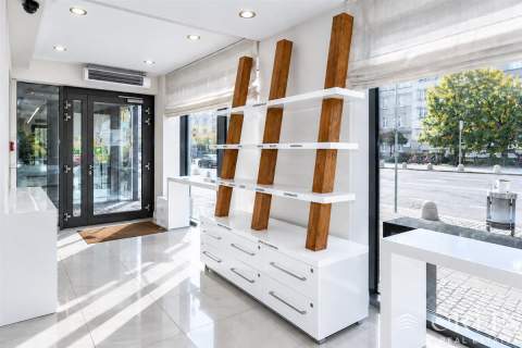Lokal handlowo-usługowy w centrum Gdyni-131 m2